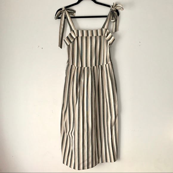 Robert Louise | striped pocket dress w/ bow strap - Picture 2 of 8